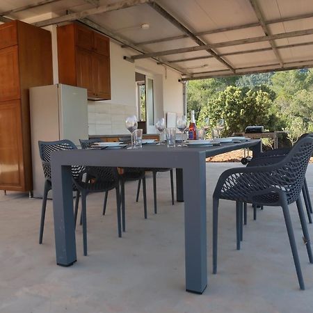 Вилла Robinson Olive Tree Huts Cara Экстерьер фото
