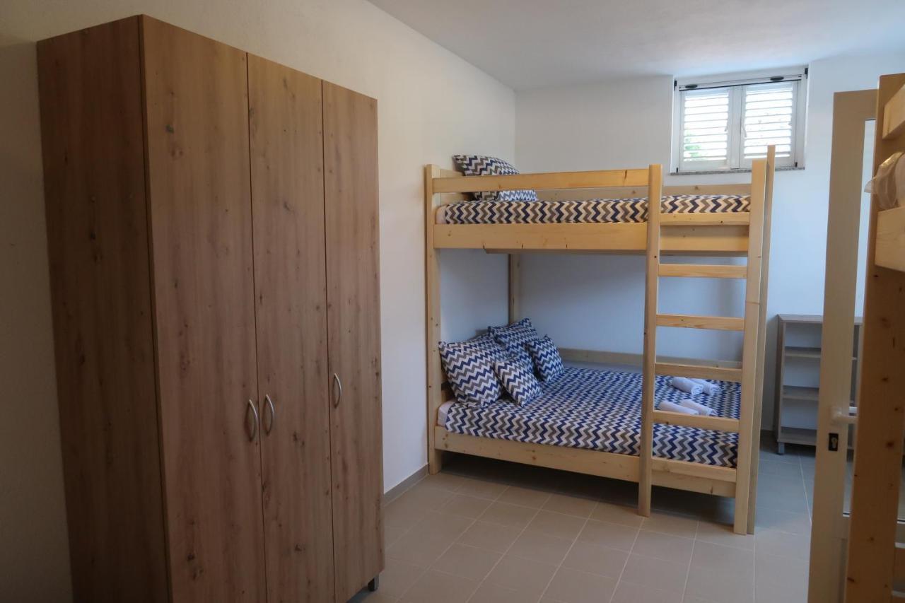 Вилла Robinson Olive Tree Huts Cara Экстерьер фото